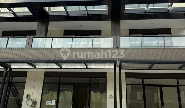 For Quick Sale: Busy Ruko at Sorrento Grande West Paramount