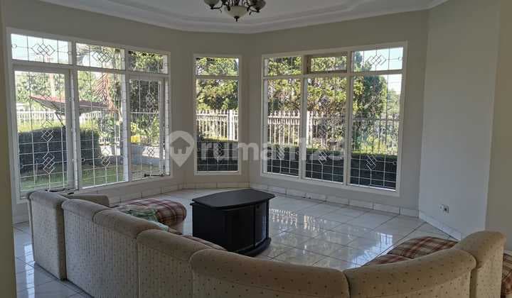 Dijual Rumah Cipaku 2 Lantai Hoek Siap Huni Nyaman Terawat Lokasi di Cipaku Bandung