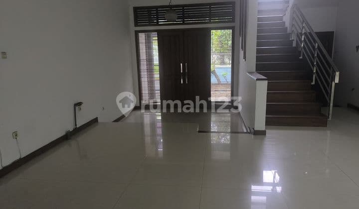 Disewakan Rumah 2 Lantai Siap Huni Minimalis Lokasi strategis di Batununggal Indah Bandung