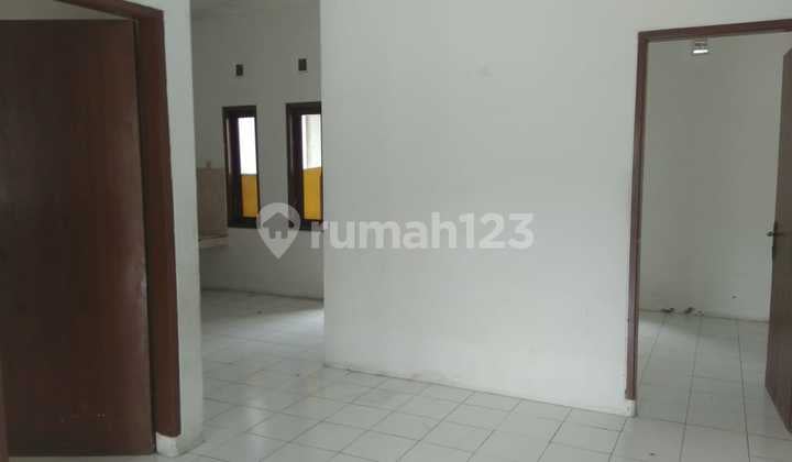 Dijual Rumah Nyaman Siap Huni Lokasi Strategis di Taman Kopo Indah 3 Bandung