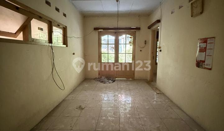 1-Story House for Sale in Grogol, West Jakarta