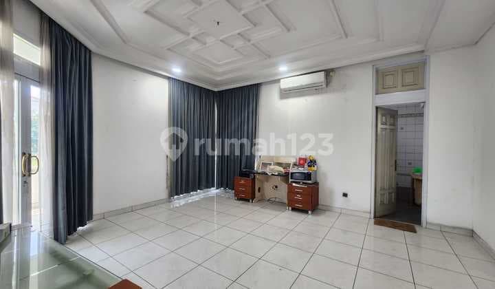 Jual Rumah, Bangunan di Taman Kebon Jeruk Intercon, Jakarta Barat