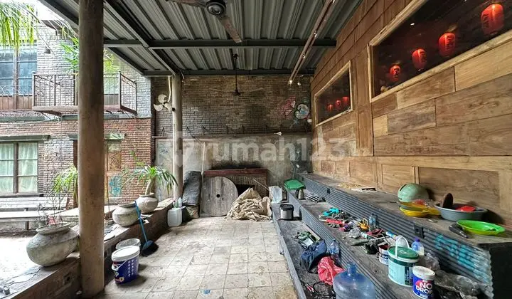 Commercial Building For Rent In Central Bingin