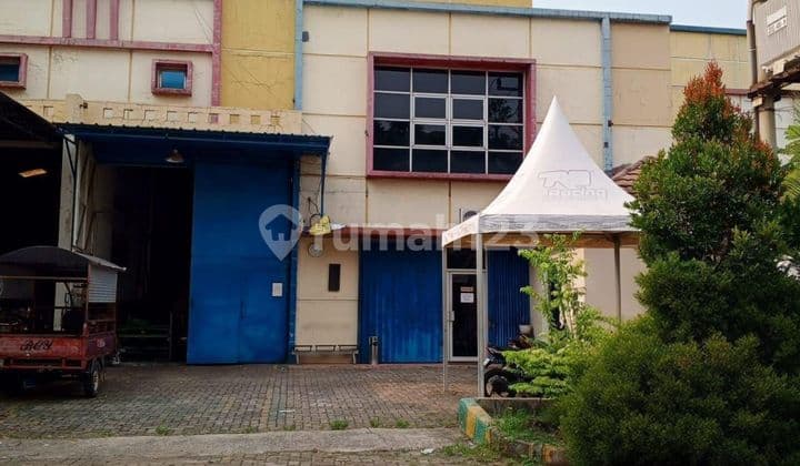 FOR SALE QUICKLY, Ready-to-Use Warehouse in Industrial Area