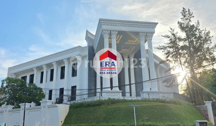 Luxury Modern House Pondok Indah – Baru, Elegan, dan Eksklusif