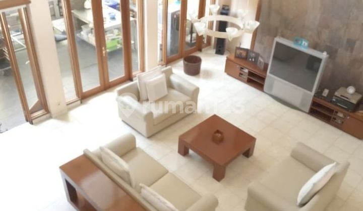 Rumah Mewah Setrasari Pasteur 3 Lantai Sangat Terawat