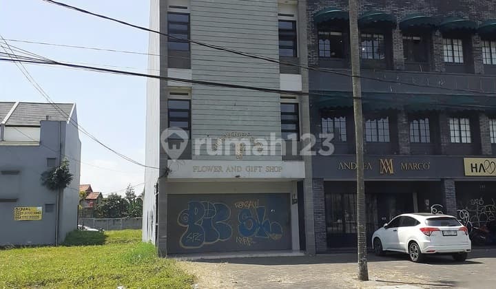 Ruko Batununggal Dijual dan Disewakan di Jalan Utama Mainroad