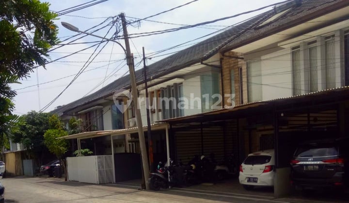 Mekarwangi Shop House / Mekar Wangi Commercial Building Mainroad For Sale on Main Road
