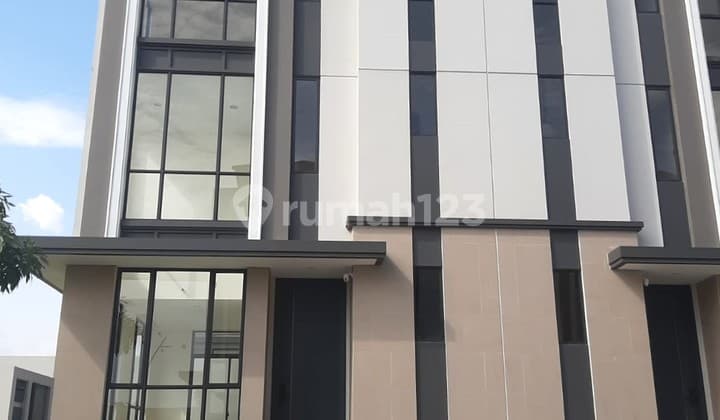 Rumah 3Lt 15X14 Type Corner Cluster Sentarum Asya Jgc Jakarta Garden City