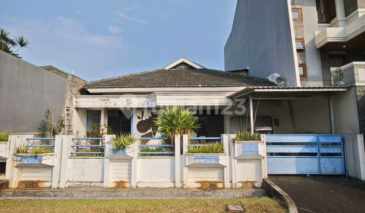 Rumah Hitung Tanah 12X25 di Intercon Kebon Jeruk