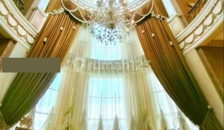 Dijual Rumah Klasik Cantik Duren Sawit Jakarta Timur