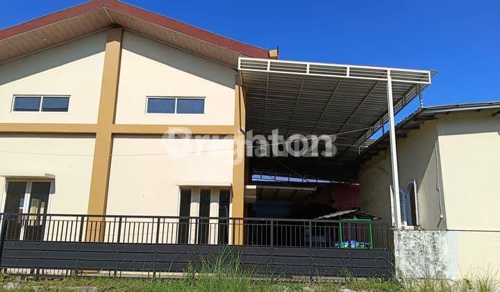 Gedung pertemuan + beberapa ruangan seperti kelas di Sidoarjo Kota