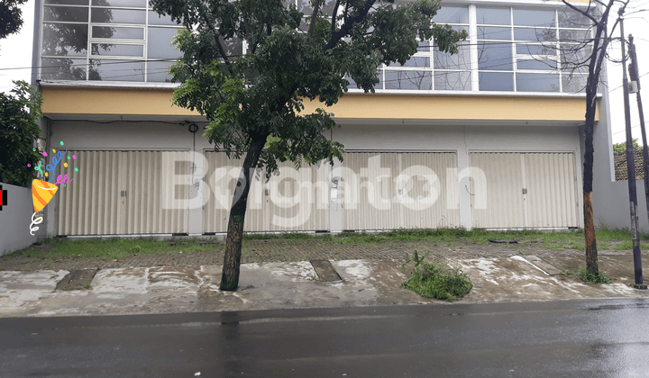 Ruko di jombang. ada 4 ruko jejer