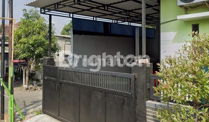 Dijual rumah 2 lantai di magersari sidoarjo