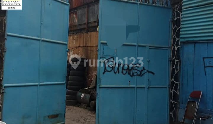 Bangunan Ex Pabrik Ada Gudang Dan Kantor Posisi Mainroad Ciureum Bandung