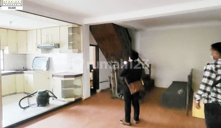 Ruko 3 Lantai Siap Pakai Mainroad Gatot Subroto Bandung