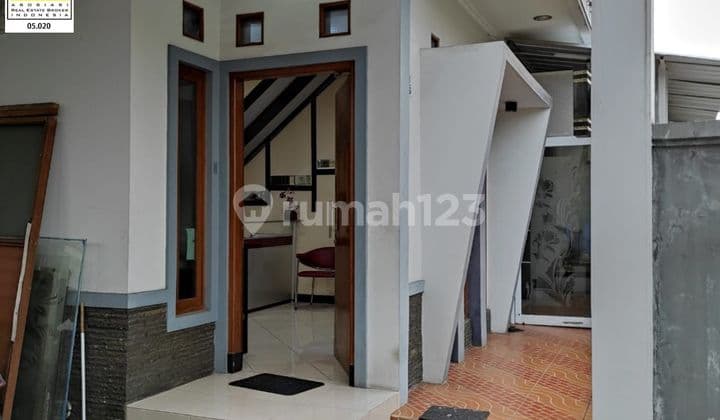 DIJAMIN TIDAK RUGI BELI RUMAH MEWAH TERAWAT DI TAMAN MUTIARA, CIMAHI