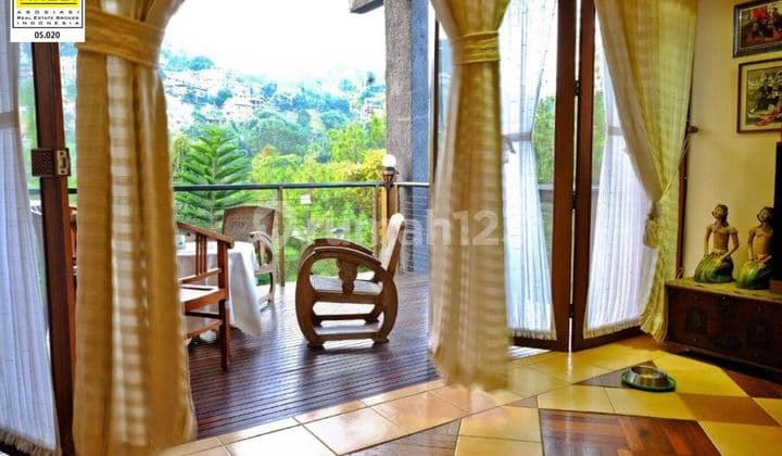 PASTI TERTARIK !! RUMAH MEWAH LOKASI VIEW TERBAIK DI RESORT DAGO PAKAR, BANDUNG