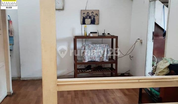 Rumah Tengah Kota Butuh Renov Di Kembar Bandung