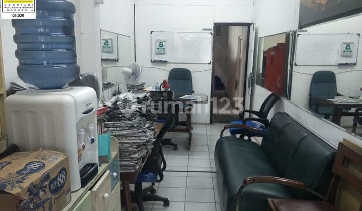 NEGO MANTAP ! RUKO 2 LANTAI LOKASI STRATEGIS SURYANI, BANDUNG