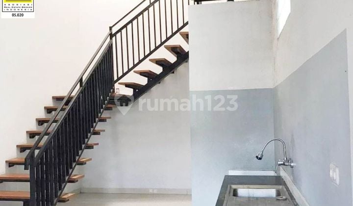 Rumah Bangunan 2 Lantai Taman Cibaduyut Indah Bandung