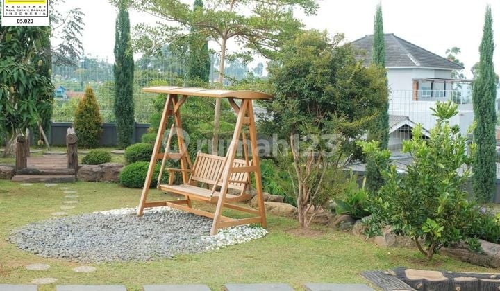 Villa Cantik dengan Pemandangan Indah Kawasan Ciwidey Bandung