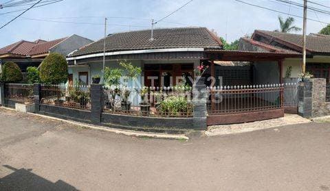 Cepat Rumah Strategis Luas Terawat Siap Huni Komplek Riung Bandung
