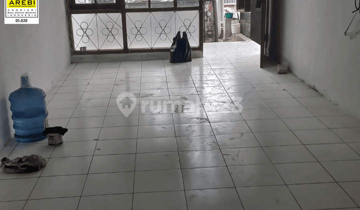 Fast Rent Affordable Well-Maintained Residence In Taman Holis Indah Bandung