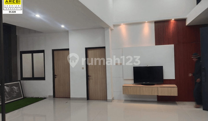 Turun Harga Hunian 2 Lantai Semi Furnished Di Kota Baru Parahyangan Bandung