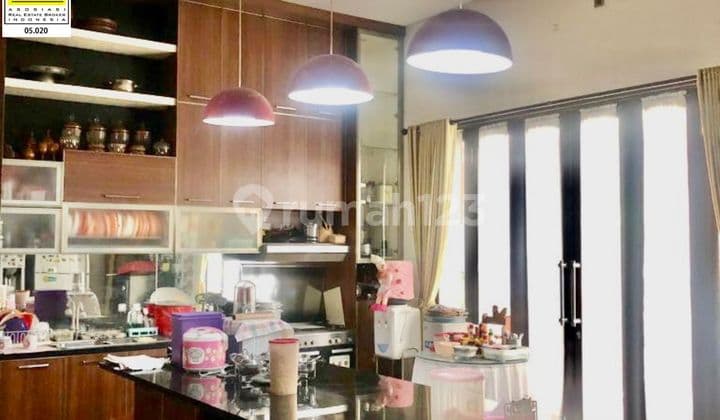 Rumah 2Lt Sangat Terawat Siap Huni di Mustika Residence Bandung