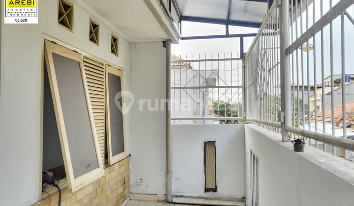 Hunian Minimalis Ada 4Kt Siap Huni di Taman Holis Indah Bandung