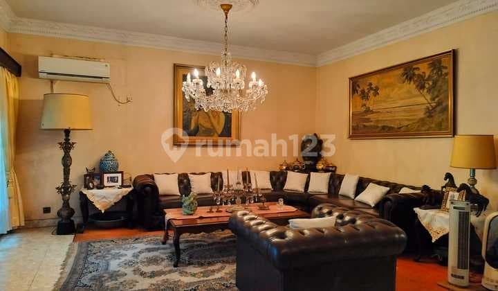 Rumah lama terawat, luas : 700 m2, Jalan Tanah Mas, Pulomas Jakarta Timur depan pacuan kuda, 5 menit ke Rumah Sakit Colombia Asia