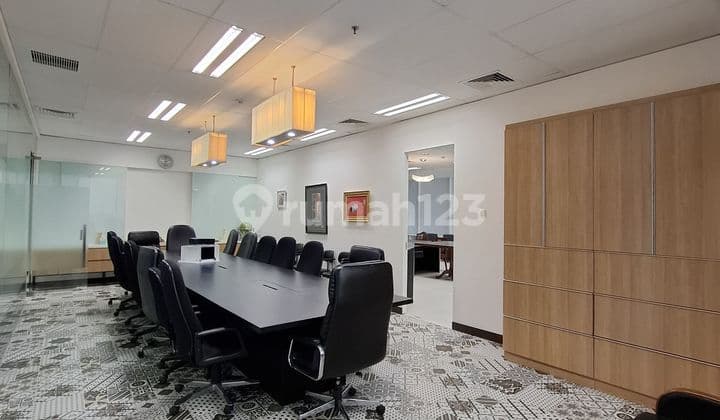 Executive Office Space At Sahid Sudirman Center - 400 Sqm, Fully Furnished, City View, 5 Minutes Away To MRT Benhil
