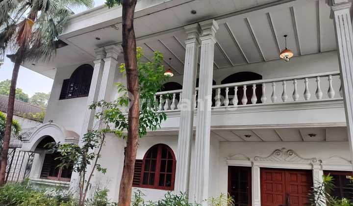 Rumah asri dan murah 900m2 di Pondok Indah, 5 menit ke PIM dan 10 menit ke Pintu Tol