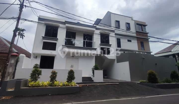 Dijual Rumah Bagus Strategis Di Cempaka Putih Taman Lagura Jakarta Pusat
