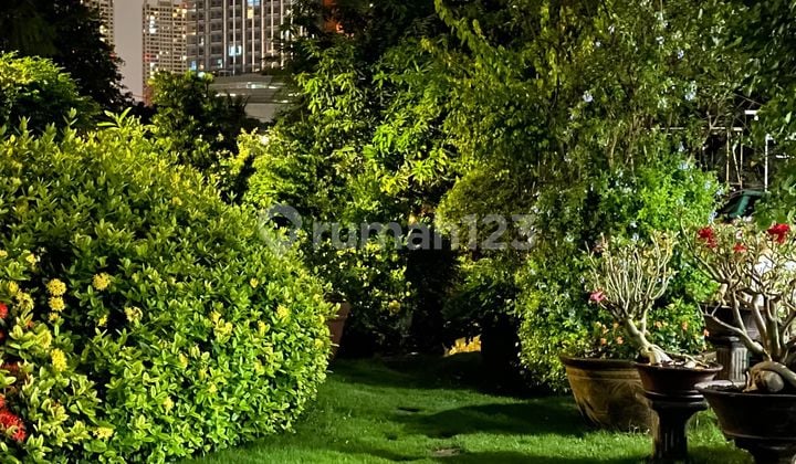 Rumah di Taman S.parman SHM Bagus