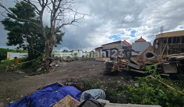 Tanah Di Kerobokan Shm 1100.0 M² Tuwum