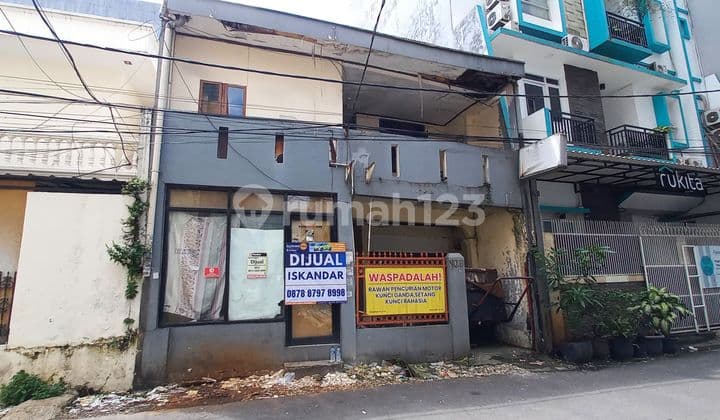 House in Kebon Kacang Suitable for Boarding