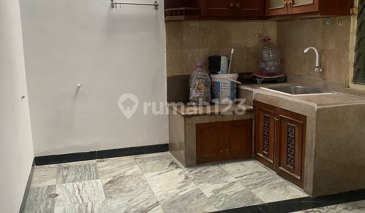 Rumah rapih siap huni full marmer Grand Poris Cipondoh