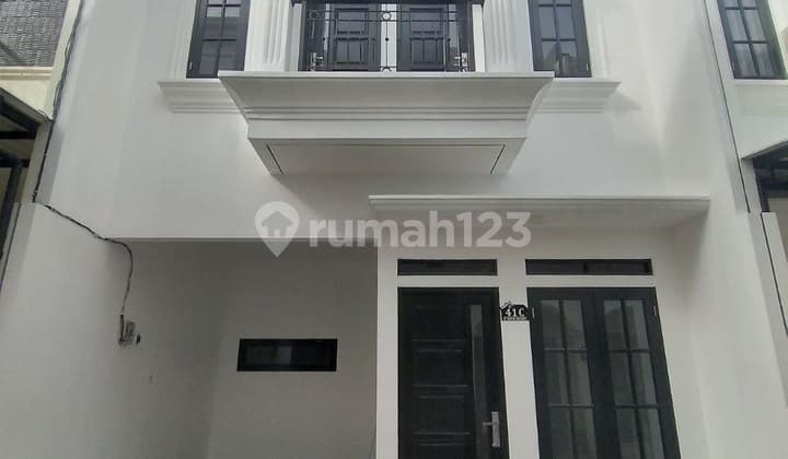 Rumah 2,5lantai Siap Huni Dlm Cluster Dkt Tol Di Jagakarsa,jaksel