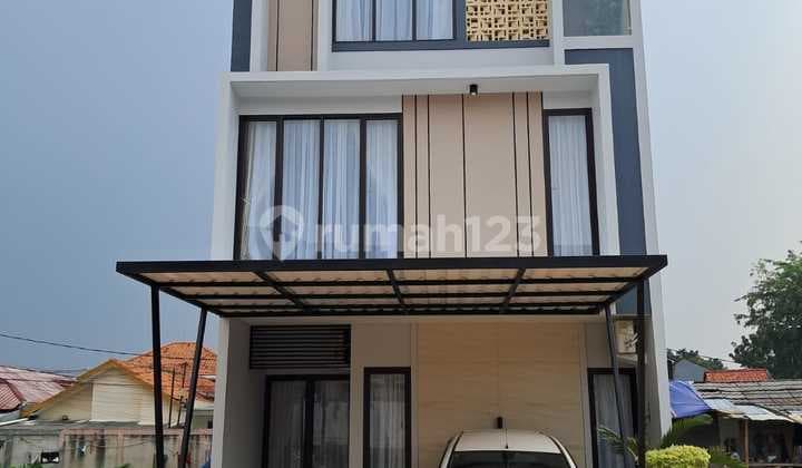 Minimalist House in Teras Pejaten Cluster, Pasar Minggu, South Jakarta