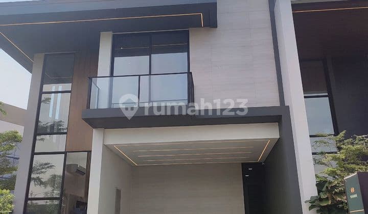 Rumah 3 Lantai Dgn Private Lift Di Shilla Sawangan, Depok