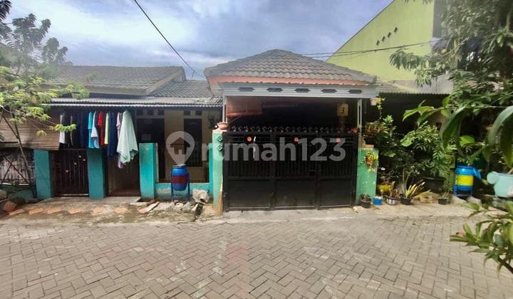 Rumah Plus Kontrakan 2 Pintu Bergandengan Di Kutabumi, Tangerang
