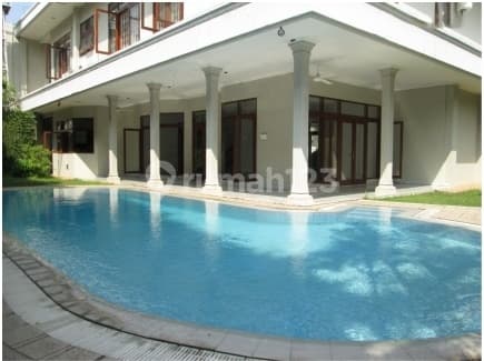 Disewakan : Rumah Mewah Dgn Private Pool di Tb Simatupang, Jaksel