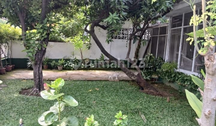 House for Sale Near Station on Jl. Pariaman, Manggarai, South Jakarta