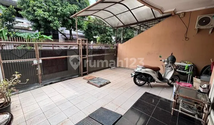 Hunian Strategis Sunter - Rumah 2 Lantai 3 Kt