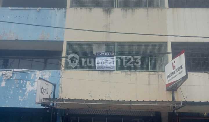 Ruko Sa Tirtayasa Jalan Utama Cocok untuk Usaha
