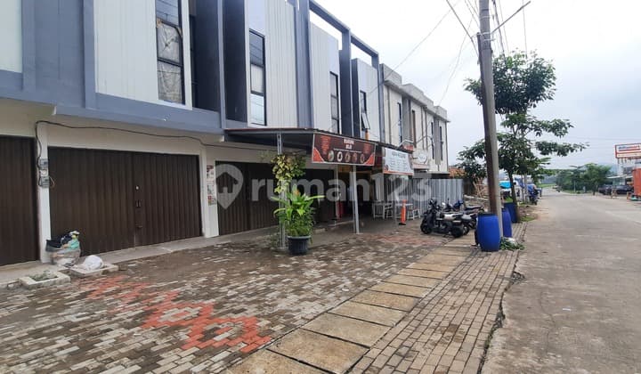 Shop House Ready for Business in Bogor