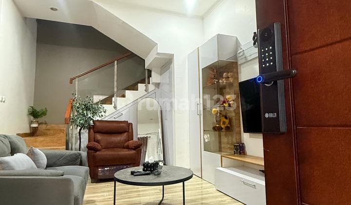 Rumah Cluster Semi Furnished Akses 2 Mobil Di Kemangsari,jatimakmur,pondok Gede.