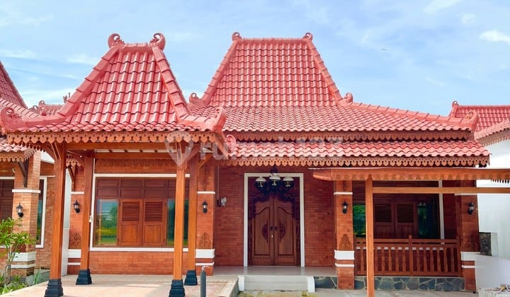 Rumah Joglo Mewah Klasik di Hook Samping RTH Elegan, Asri, & Eksklusif Jogja